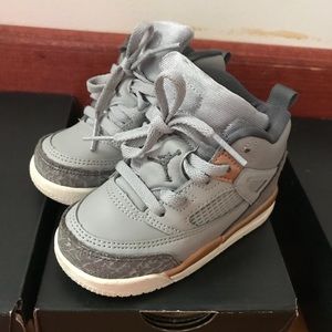 Toddler sneakers
